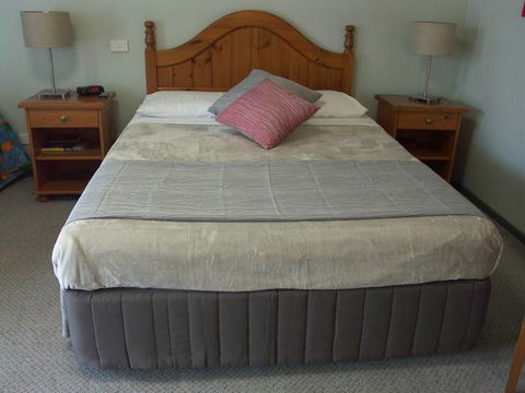 Melaleuca Motel - Tourism Canberra 3
