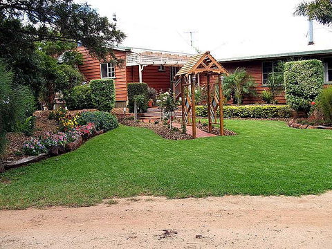 Mulanah Gardens B&B Cottages/Wedding Venue - Tourism Canberra 0