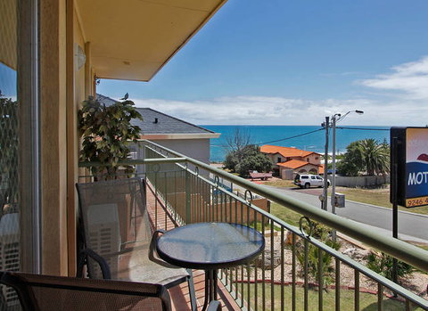 Ocean View Motel - Tourism Canberra 0