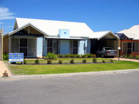 Our Villa - Tourism Canberra 0