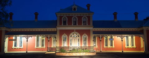 Hay Caravan Park - Tourism Canberra 1