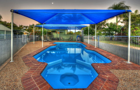 Queens Beach Tourist Village - Tourism Canberra 2