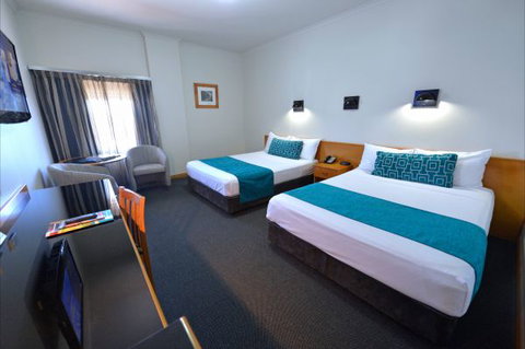 Darwin Central Hotel - Tourism Canberra 7