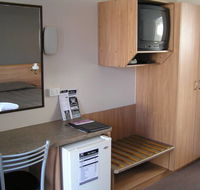 Riviera On Ruthven Motel - Tourism Canberra