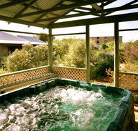 Rock of Ages Cottage BB - Tourism Canberra