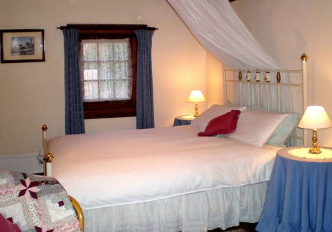 Rock Of Ages Cottage B&B - Tourism Canberra 3