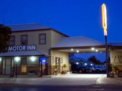 Saltbush Motor Inn - Tourism Canberra 3