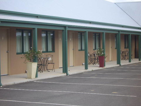 The Bakehouse Motel - Tourism Canberra 5