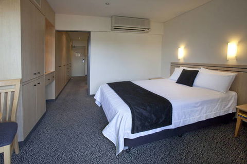 The Executive Inn, Newcastle - Tourism Canberra 8