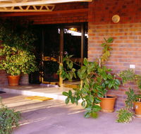 The Lookout Cave Underground Motel - Tourism Canberra