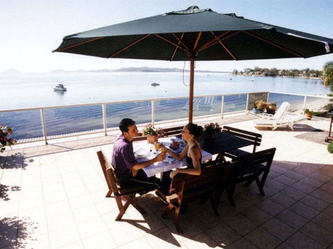 The Mitchells Waterfront Bed & Breakfast - Tourism Canberra 2