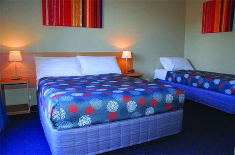 The Sands Hotel Motel - Tourism Canberra 0