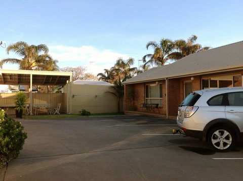 Town Centre Holiday Apartments - Tourism Canberra 3