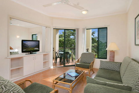 Tropic Towers Apartments - Tourism Canberra 0