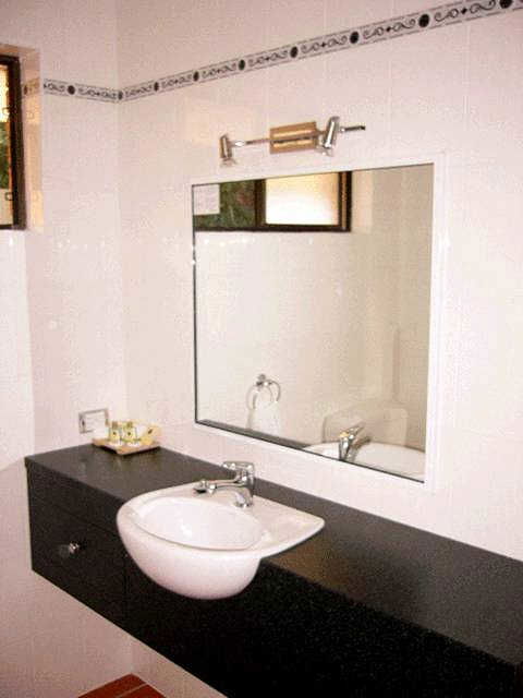 Victoria Lodge Motor Inn & Serviced Apartments - Tourism Canberra 4