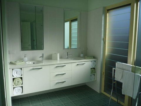 Wallabi Point Bed And Breakfast - Tourism Canberra 3