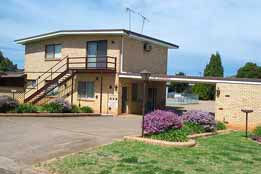 Wellington Motor Inn - Tourism Canberra 0
