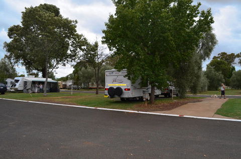 Westview Tourist Caravan Park - Tourism Canberra 1