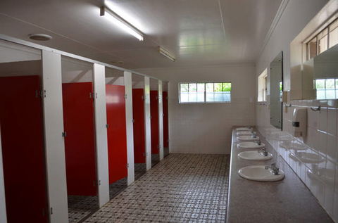 Westview Tourist Caravan Park - Tourism Canberra 4