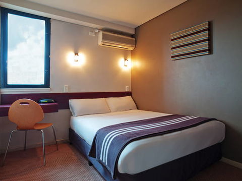 Y Hotel City South - Tourism Canberra 0