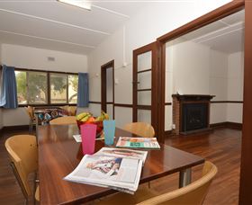 Governors Circle - Tourism Canberra 1