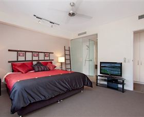Absolute Waterfront Rainforest Apartment - Tourism Canberra 5