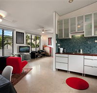 Beachside Tropical Retreat - Tourism Canberra