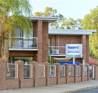 Toddy's Backpackers and Budget Accommodation - Tourism Canberra