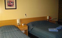 Benjamin Singleton Motel - Singleton - Tourism Canberra 3