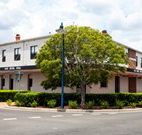 Crossroads Hotel - Narrabri West - Tourism Canberra