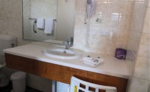 Hunter Valley Motel - Cessnock - Tourism Canberra 1