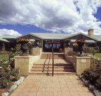 Harrigan's Irish Pub and Accommodation - Tourism Canberra