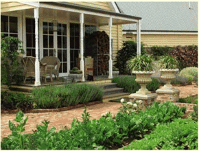 Barcaldine House - Tourism Canberra 3