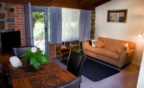 Mystic Valley Cottages - Tourism Canberra 1