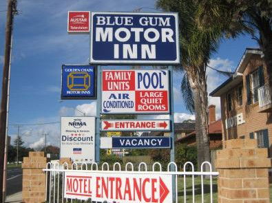 Blue Gum Motor Inn - Tourism Canberra 0