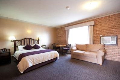 Blue Gum Motor Inn - Tourism Canberra 3