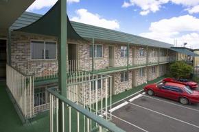 Shamrock Hotel Motel - Tourism Canberra 4