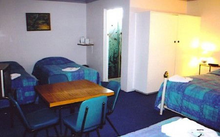 Titania Motel - Tourism Canberra 2