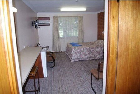 Castlereagh Motor Inn - Tourism Canberra 3