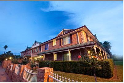 Endeavour Court Motor Inn - Tourism Canberra 0