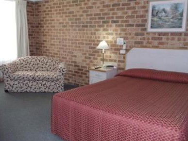 Town And Country Motor Inn Tamworth - Tourism Canberra 3