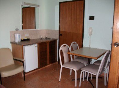 Alkira Motel - Tourism Canberra 5