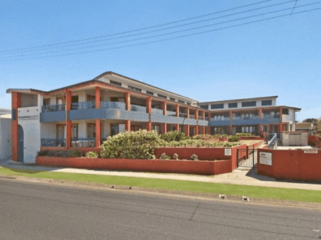 Lennox Point Holiday Apartments - Tourism Canberra 0