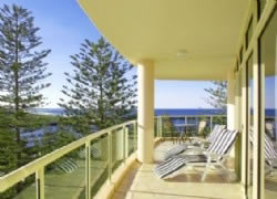 Northpoint Luxury Waterfront Apartments - Tourism Canberra 0