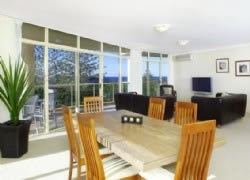 Northpoint Luxury Waterfront Apartments - Tourism Canberra 1