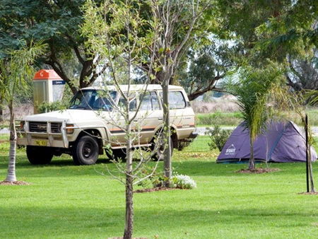 Perth Vineyards Holiday Park - Tourism Canberra 3