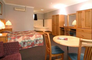 Best Western Sunseeker Motor Inn - Tourism Canberra 1