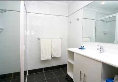 Best Western Sunseeker Motor Inn - Tourism Canberra 3