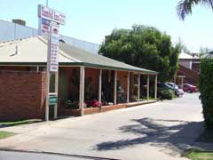 Yambil Inn Motel - Tourism Canberra 1
