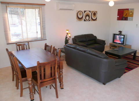 Airport Whyalla Motel - Tourism Canberra 2